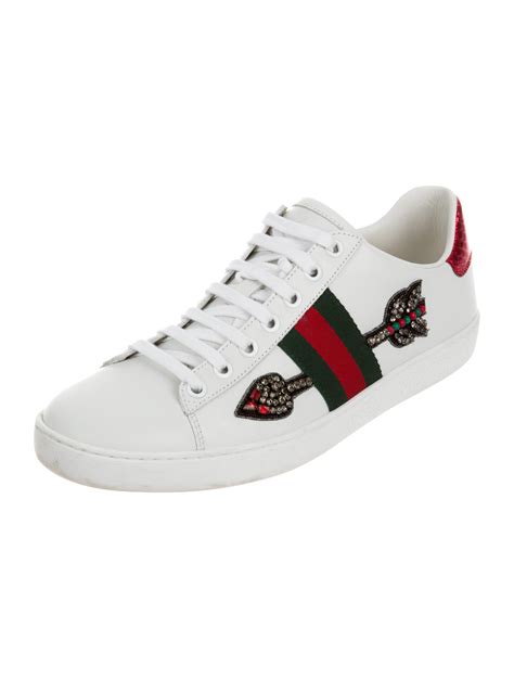 gucci sneakers with arrows